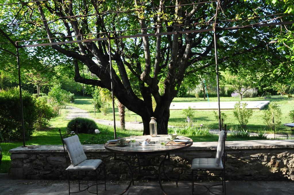 Le Mas En Provence Bed and Breakfast Entrechaux Εξωτερικό φωτογραφία