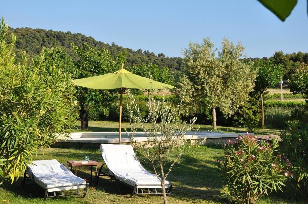 Le Mas En Provence Bed and Breakfast Entrechaux Εξωτερικό φωτογραφία