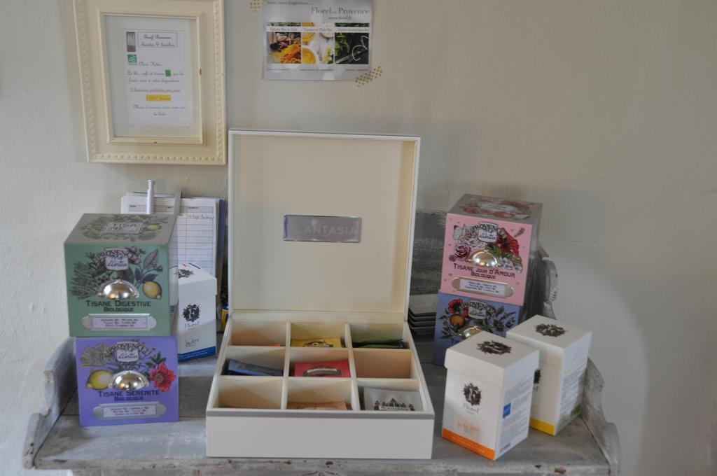 Le Mas En Provence Bed and Breakfast Entrechaux Εξωτερικό φωτογραφία